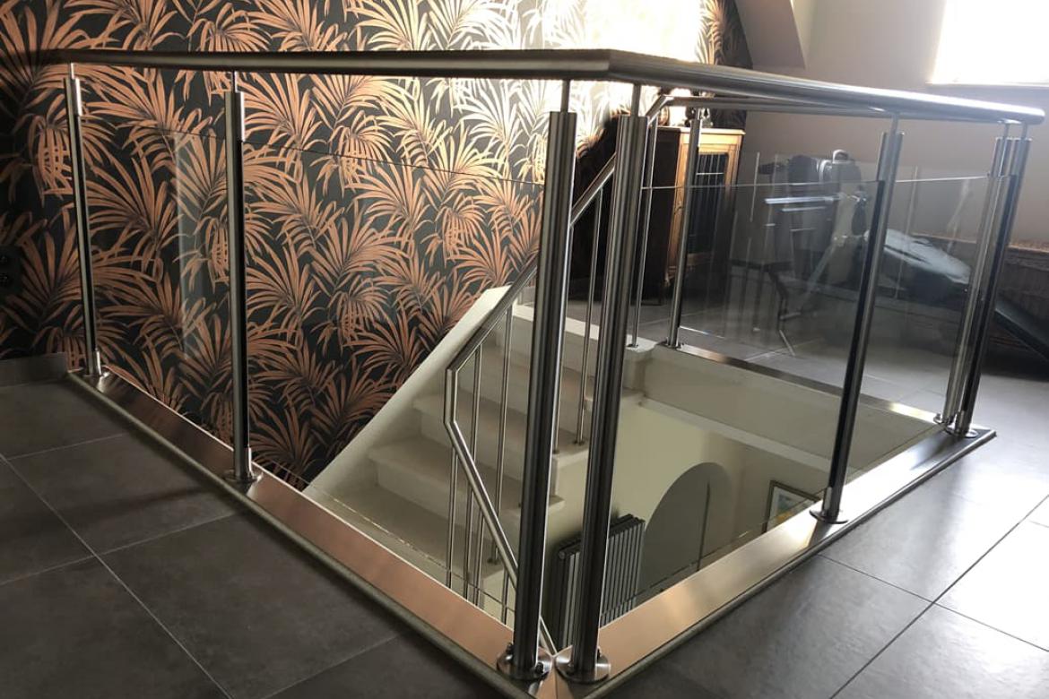 Glazen balustrade traphal