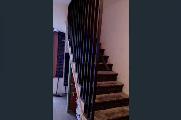 balustrade trap